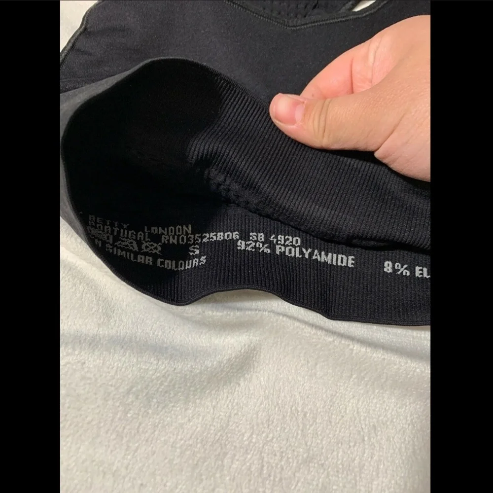 NEW $50 Sweaty Betty‎ Stamina Sports Bra in Black [SZ Small ]